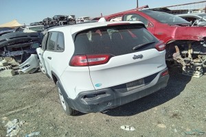 سيارة جيب شيروكي 2014