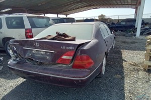 سيارة لكزس LS 2002