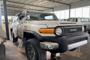 سيارة تويوتا اف جي 2016