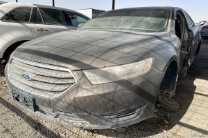 سيارة فورد توروس 2015