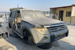 سيارة ميتسوبيشي باجيرو 2008