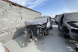 سيارة ميتسوبيشي اوتلاندر 2014