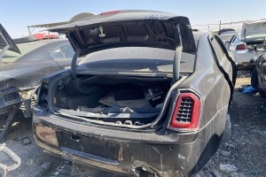 سيارة كرايسلر M300 2012