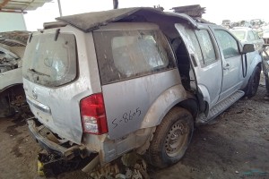 سيارة نيسان باثفندر 2008