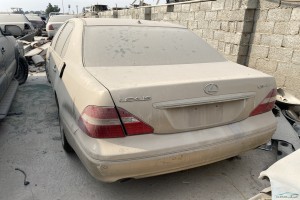 سيارة لكزس LS 2005