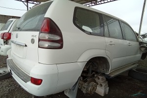 سيارة تويوتا برادو 2007