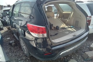 سيارة نيسان باثفندر 2014