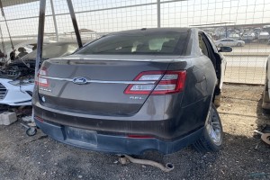 سيارة فورد توروس 2015