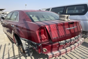 سيارة كرايسلر C300 2013