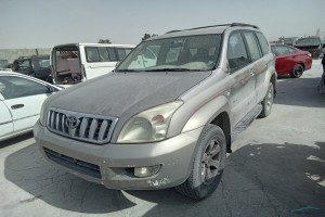 سيارة تويوتا برادو 2005