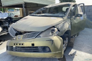 سيارة نيسان تيدا 2007