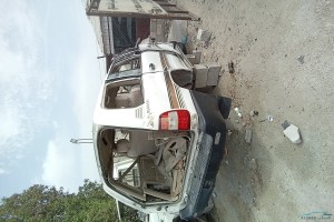 سيارة تويوتا لاندكروز 2001