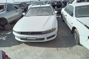 سيارة ميتسوبيشي جالنت 2001