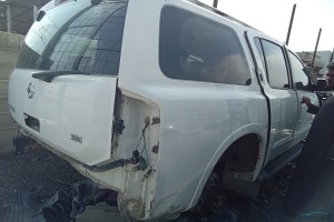 سيارة نيسان ارمادا 2010