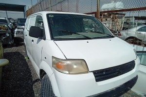 سيارة سوزوكي فان APV 2015