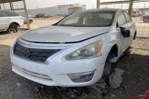 سيارة نيسان التيما 2014