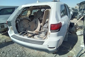 سيارة جيب جراند شيروكي 2015