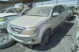 سيارة تويوتا فورتشنر 2009