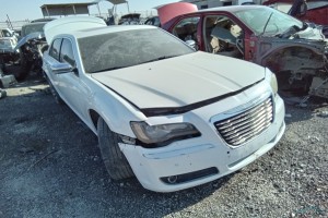 سيارة كرايسلر C300 2013