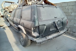 سيارة نيسان باثفندر 1999