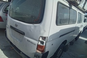 سيارة نيسان اورفان 2006