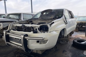 سيارة تويوتا برادو 2005