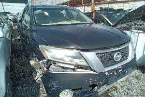 سيارة نيسان باثفندر 2014