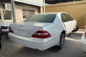 سيارة لكزس LS 2006