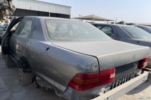 سيارة لكزس LX 1996