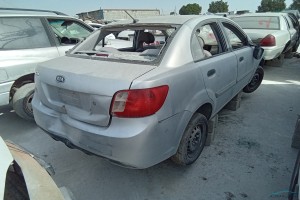 سيارة كيا ريو 2010