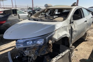 سيارة تويوتا كورولا 2015