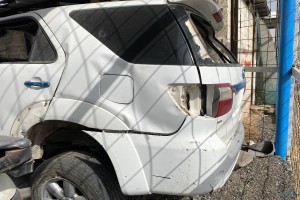 سيارة تويوتا فورتشنر 2010