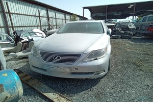 سيارة لكزس LS 2008