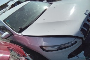 سيارة جيب شيروكي 2014