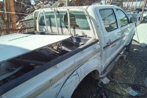 سيارة تويوتا هايلوكس 2008