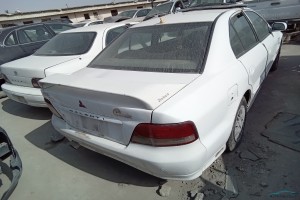 سيارة ميتسوبيشي جالنت 2001