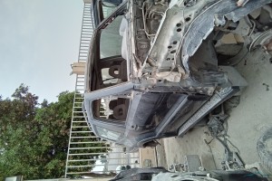 سيارة ميتسوبيشي باجيرو 2005