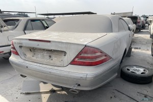 سيارة مرسيدس CL 2004