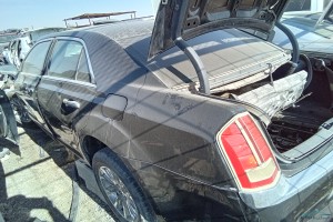 سيارة كرايسلر C300 2012