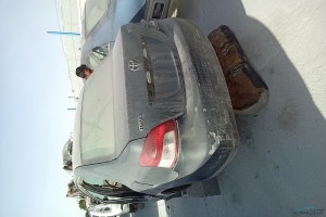 سيارة تويوتا يارس 2012