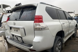 سيارة تويوتا برادو 2013