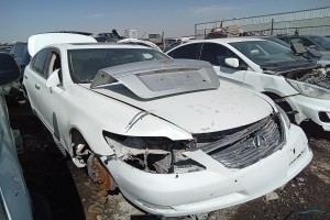 سيارة لكزس LS 2006