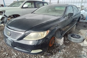 سيارة لكزس LS 2009