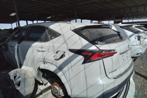 سيارة لكزس NX 2017